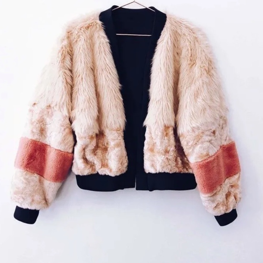 Young Fabulous & Broke Faux Fur Pink Fuzzy Paris Jacket Size Small - Picture 4 of 9